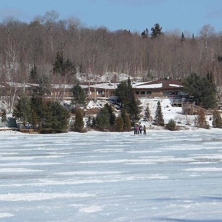 Dunlop Lake Lodge Elliot Lake Exterior foto